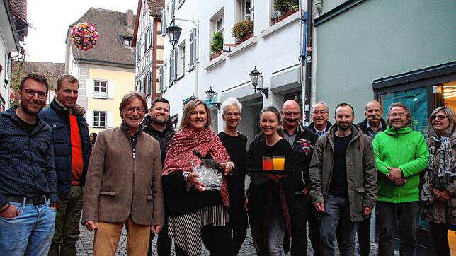 Die Niederburg lädt zum Plausch bei Getränken, Flohmarkt und Konzerten. Sechs Gassenfreitage stehen ab Mai auf dem Plan. Neu sind sieben ...