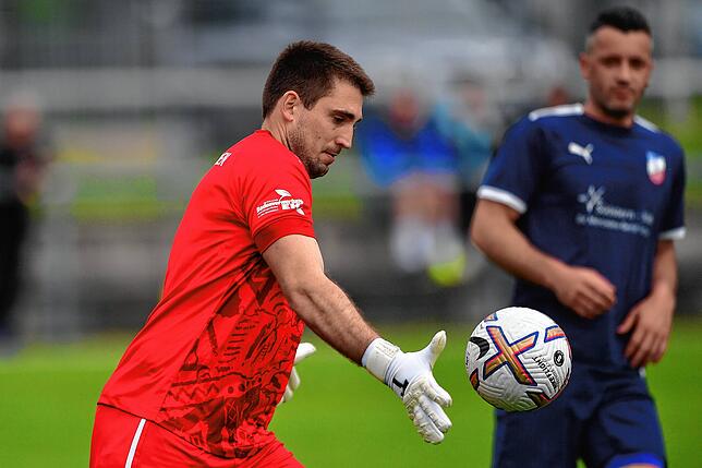 Bild 6: TuS Efringen-Kirchen erkämpft sich ein 3:3 gegen den VfB Waldshut &ndash; und wir haben Bilder!