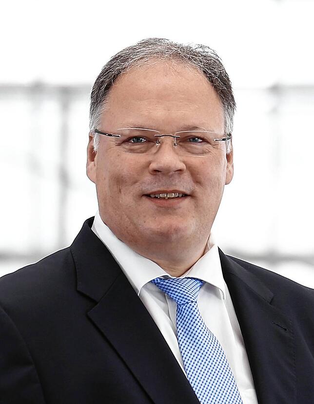 Michael Schwabe leitet das Unternehmen ETO Gruppe seit Jahren. 2024 hat der Hauptkunde der ETO Großaufträge storniert, was ...
