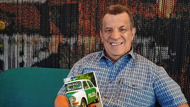 Ein Buch nicht nur für Babyboomer: Der Klufterner Autor Oliver Janken hält seinen dritten Kriminalroman „Dackel-Delirium“ rund um ...