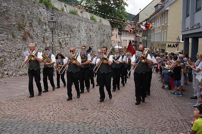 Bild 30: Schwyzertagsumzug in Tiengen 7.7.19