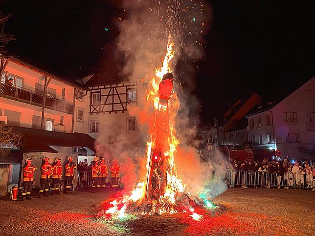 So sah es beim Hemedglonker-Verbrennen in Stockach im Jahr 2023 aus.
