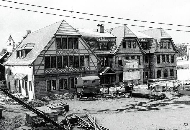 1982 wird in Immenstaad ein neues Rathaus gebaut.
