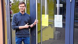 Hier geht‘s lang: Michael Malcher zeichnet im Rathaus für den Mensabetrieb am Scheffelgymnasium in Bad Säckingen verantwortlich.