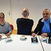 Ringo P. (Mitte) und Gerald Edinger sprechen mit unserer Mitarbeiterin Ursula Freudig über das Buchprojekt &bdquo;Der Mann mit dem ...