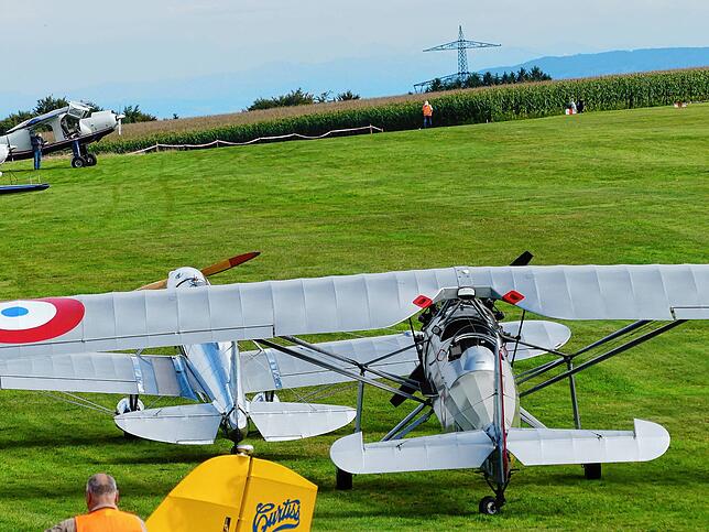 Bild 32: Großes Jubiläums-Flugplatzfest in Rickenbach-Hütten - hier sind die Bilder