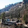 Die Gemeinde Görwihl lehnt eine Erweiterung des Steinbruchs in Tiefenstein ab. Im Bild vorne die Albtal-Mühle, die Erweiterung soll ...