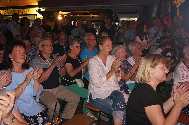 Bild 4: Bilder von den Besuchern beim Tiengener Jazzfest