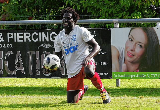Bild 10: SV Obersäckingen gewinnt gegen den SC Lauchringen mit 2:0 &ndash; und wir haben die Bilder!