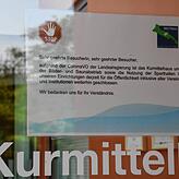 Das Kurmittelhaus auf der Mettnau, in dem sich auch das Kurbad befindet, ist derzeit für die Öffentlichkeit und damit auch das DLRG ...