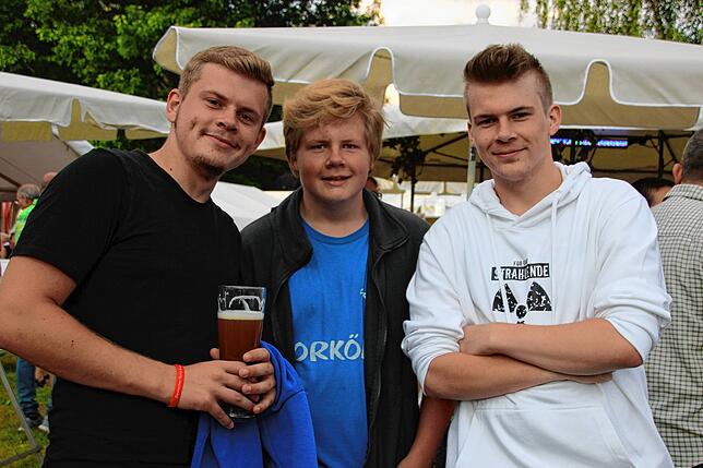 Bild 11: Spaß und Stimmung beim Walder Dorffest