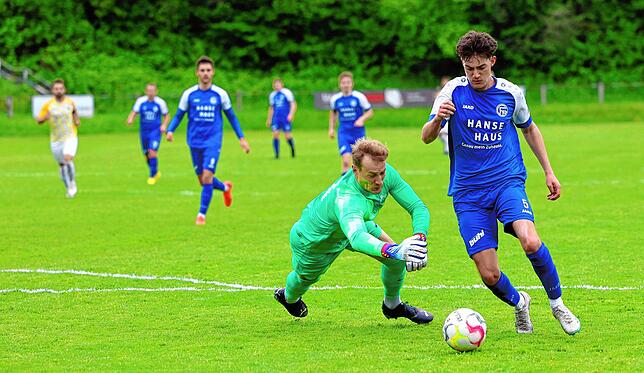 Bild 12: Die besten Bilder der Landesliga-Partie zwischen dem FC Radolfzell und der SG Dettingen-Dingelsdorf