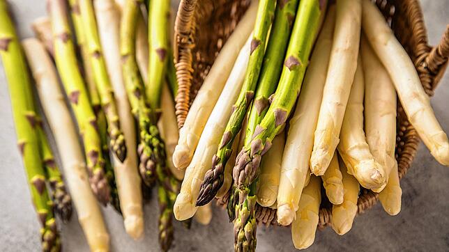 Frühlingsgemüse mit Power: Je frischer der Spargel ist, desto mehr Nährstoffe stecken drin.