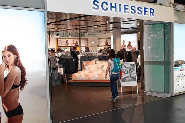 Blick auf einen Schiesser-Store in Radolfzell, der derzeit geschlossen ist.