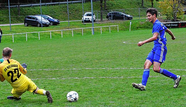 Bild 15: FC Weizen gewinnt gegen den SV Waldhaus im Spitzenspiel mit 1:0 &ndash; und wir haben die Bilder!