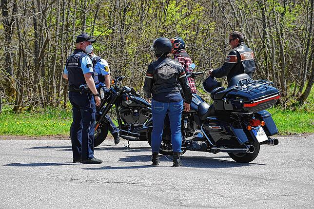 Zahlreiche Tagesausflügler waren mit ihren Motorrädern am Sonntag im Schwarzwald unterwegs.