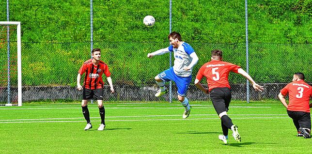 Bild 22: FC 08 Bad Säckingen setzt sich mit 5:1 gegen den FC Geißlingen durch – und wir haben Fotos!