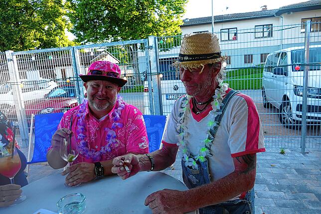 Bild 21: Generationenübergreifende Premiere der Beach-Party beim Vereinsheim des SSC Donaueschingen ein Hit
