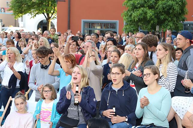 Jubelschreie und immer wieder tobender Applaus: Das Publikum war begeistert.