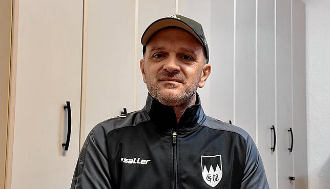 Jasmin Rastoder (FC Tiengen 08): „Die sportliche Leitung hat die Entscheidung für Giuseppe Stabile gemeinsam mit Erkan Kanli getroffen.“