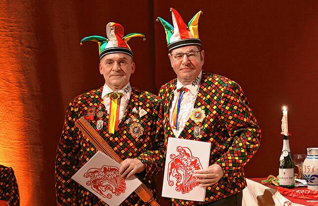Michael Kempter (links) ist nun Pritschenmeister und übernimmt von Helmut Lempp.