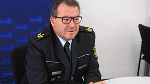 Polizeipräsident Uwe Stürmer, hier ein Archivfoto, appelliert angesichts der Unfallzahlen aus dem ersten Halbjahr 2025: „Seien Sie sich ...