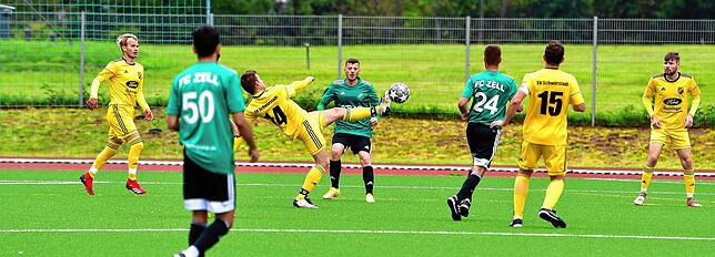 Bild 12: SV Schwörstadt siegt glücklich mit 1:0 beim FC Zell II &ndash; und wir haben Bilder!