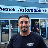 Ali Yildiz ist der Besitzer der Werkstatt Automobile Böhler im Allensbacher Gewerbegebiet. Seine Kunden kommen mit Termin, von daher hat ...