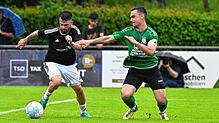 Torgarant: Sandro D‘Accurso (links) vom SV 08 Laufenburg hatte mit seinen vier Toren einen wesentlichen Anteil am 6:2-Sieg beim SV ...