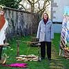 Gemeindereferentin Judith Müller an der Station Palmsonntag, bei der der Tengener Ostergarten beginnt. Viele Christen aus den Kirchen ...