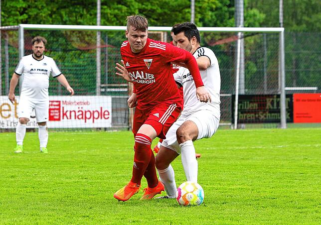 Bild 2: Die besten Bilder der Partie zwischen dem FC Überlingen und dem FV Walbertsweiler-Rengetsweiler!