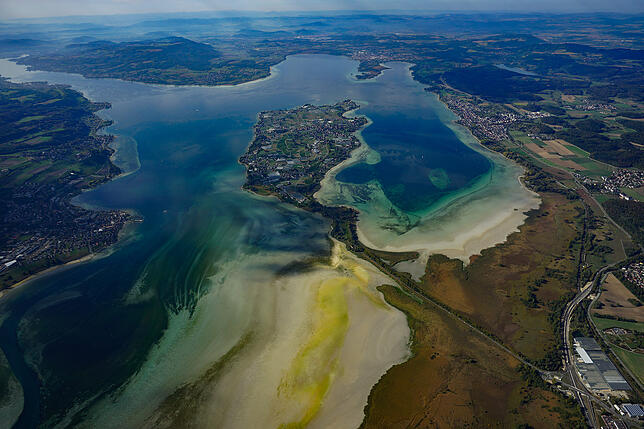 Weite Wege vom Wollmatinger Ried bis in den Flachwasserbereich: Niedrigwasser am Untersee im vergangenen Herbst (in der Mittel die Insel ...