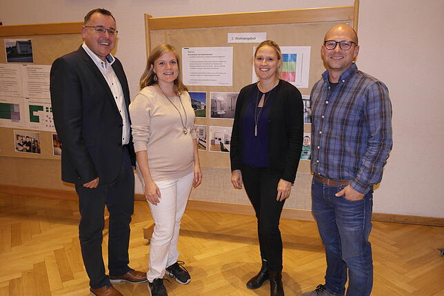 Sie informierten über die Pläne der Zieglerschen (von links): Ortsvorsteher Michael Nachbaur sowie Fabienne Schnurr, Sarah Emslander und ...