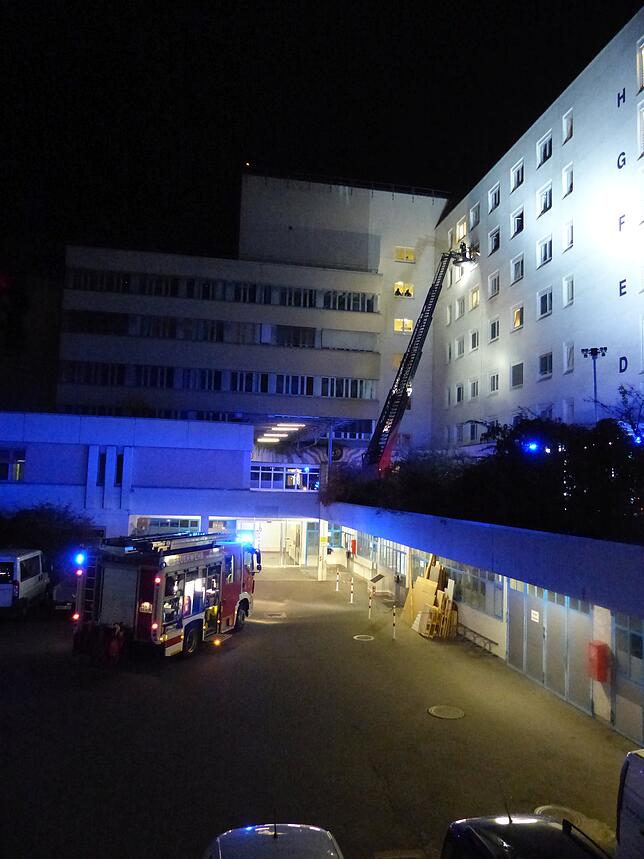 Bild 3: Bilder: Brand im Klinikum Konstanz