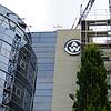 Großbaustelle Weber Automotive: Der Markdorfer Zulieferer ist insolvent. Eine neue Produktionshalle (rechts im Bild) ist aktuell noch im ...