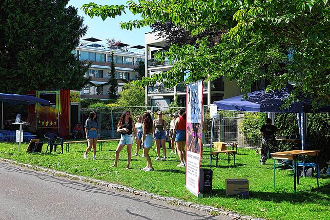 Bild 6: Alle Generationen feiern beim Konstanzer Seenachtfest 2025 gemeinsam
