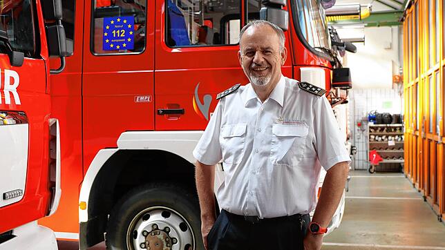 Andreas Egger geht seit den 80er-Jahren bei der Singener Feuerwehr ein und aus, seit 2003 ist er Kommandant. Doch diese Ära endet bald, ...