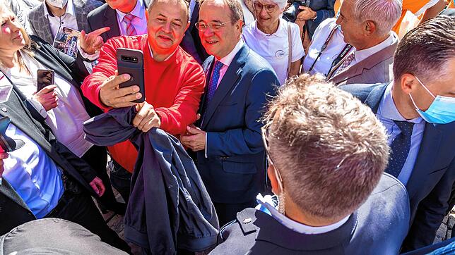 CDU-Kanzlerkandidat Armin Laschet auf dem Münsterplatz in Villingen am Donnerstag. Ob es für das Kanzleramt reicht, wird man am Sonntag ...