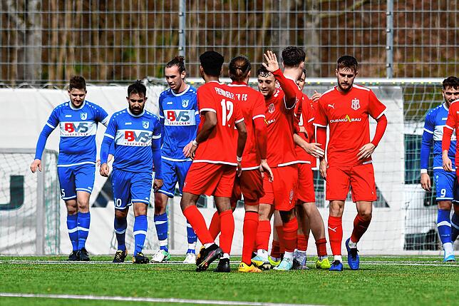 Bild 10: FC Erzingen kassiert 1:3-Niederlage bei der U23 des Freiburger FC &ndash; und wir haben Bilder!