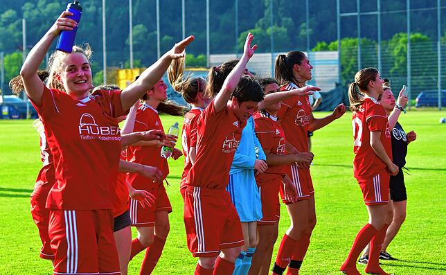 Bild 43: SV Niederhof steigt nach 3:2-Sieg bei der SG Ebnet in die Verbandsliga auf &ndash; und wir haben Bilder!