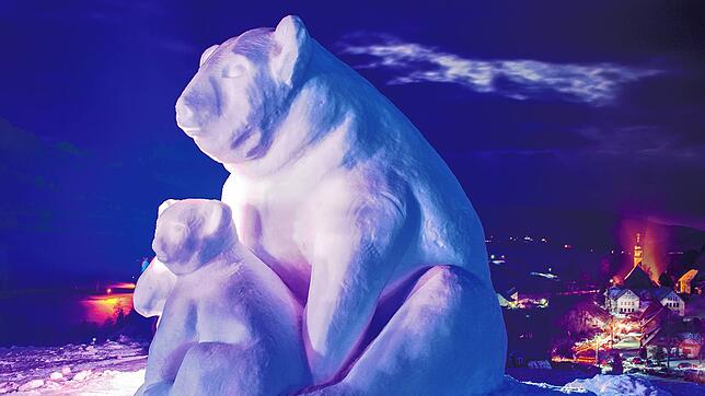 Das Schneeskulpturen-Festival in Bernau ist ein beliebter Besuchermagnet, der in diesem Jahr wegen Corona ausfällt.