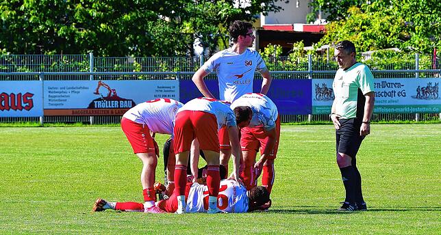 Bild 5: SV Jestetten gewinnt Kellerderby mit 2:1 gegen den FC Hochrhein – und wir haben Fotos!