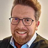„Ich sehe keinen sexuellen Kontext, mein Mandant wollte helfen“, sagt Andreas Hennemann, der Pflichtverteidiger des Angeklagten.