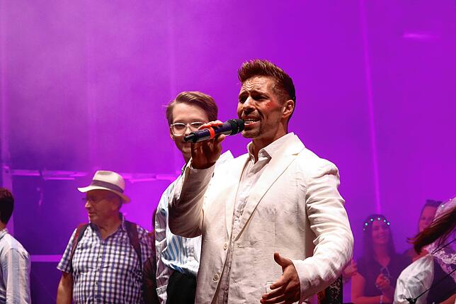 Bild 6: Anita Hofmann und andere Schlagerstars: Party beim Sound Beach Festival 2025 in Überlingen