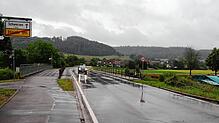 Die Brücke über die Wutach ist die wichtigste Verbindung der beiden Wutöschinger Ortsteile Schwerzen (im Hintergrund) und Horheim. Vom ...