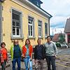 Sie kämpfen für mehr Platz an der Grundschule Dingelsdorf (von links): Selina Hansbauer als Leiterin der Kernzeit, Schulleiterin Anahita ...