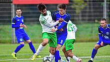 Deni Velagic (links) erzielte zwar das 1:0 für die DJK Donaueschingen, der Hegauer FV (Florian Rösch) aber gewann 2:1.