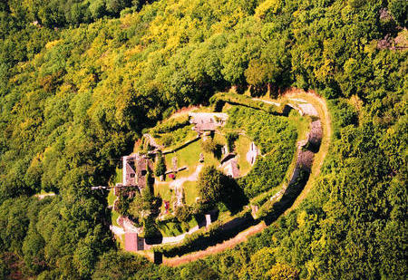 Ausflugstipp: Küssaburg Ruine
Die Küssaburg, in der ersten Hälfte des 12. Jahrhunderts erbaut, wurde im Dreißigjährigen Krieg zerstört. ...