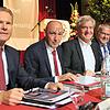 Gute Nachrichten für Singen: Der Vorstand des DRK-Kreisverbands kündigt an, dass der Bau der neuen Feuerwache noch in diesem Jahr ...