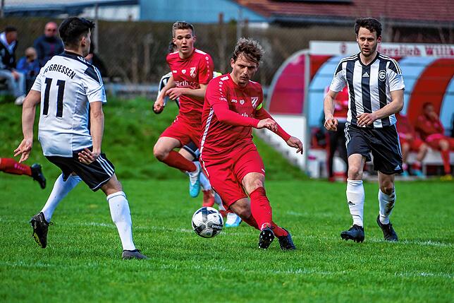 Bild 8: Spvgg. Wutöschingen gewinnt beim FC Grießen mit 3:1 &ndash; und wir haben Bilder!